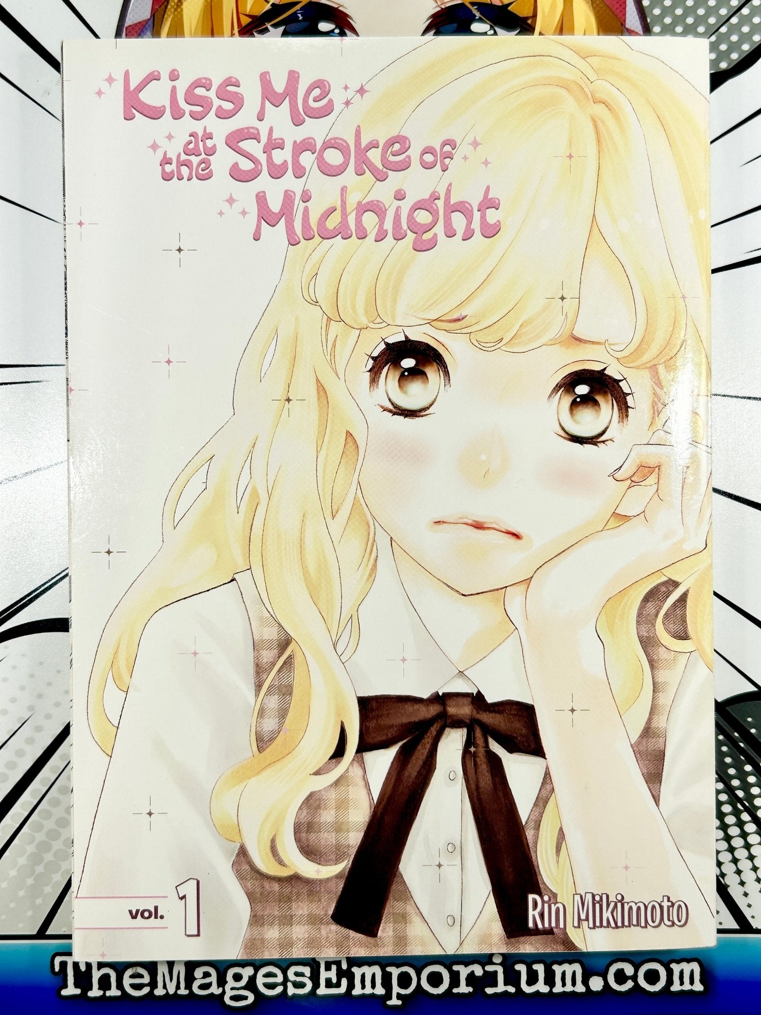 Kiss Me at the Stroke of Midnight Vol 1 - Super Anime Store