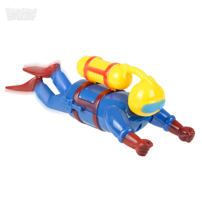 7.5" Wind Up Diver Bath Toy