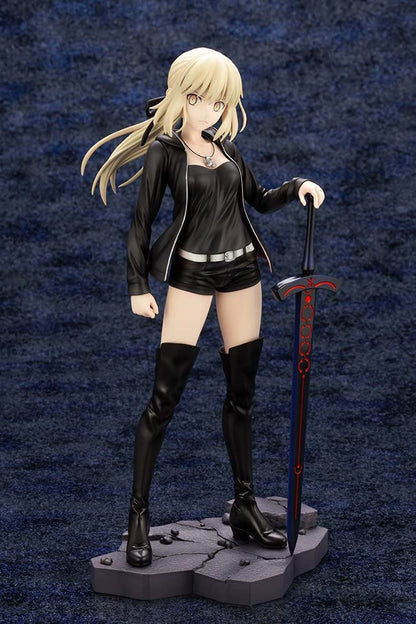 Fate/Grand Order Saber / Altria Pendragon (Horta) plain clothes ver. 1 / 7 scale PVC pre-painted PVC figure Super Anime Store 