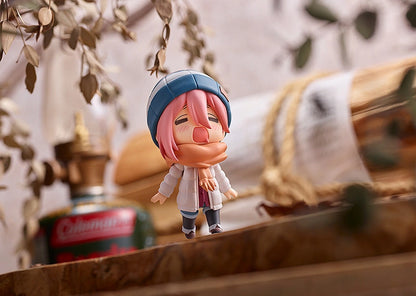 Laid-Back Camp Nendoroid 1623 Nadeshiko Kagamihara: Solo Camp Ver. Figure