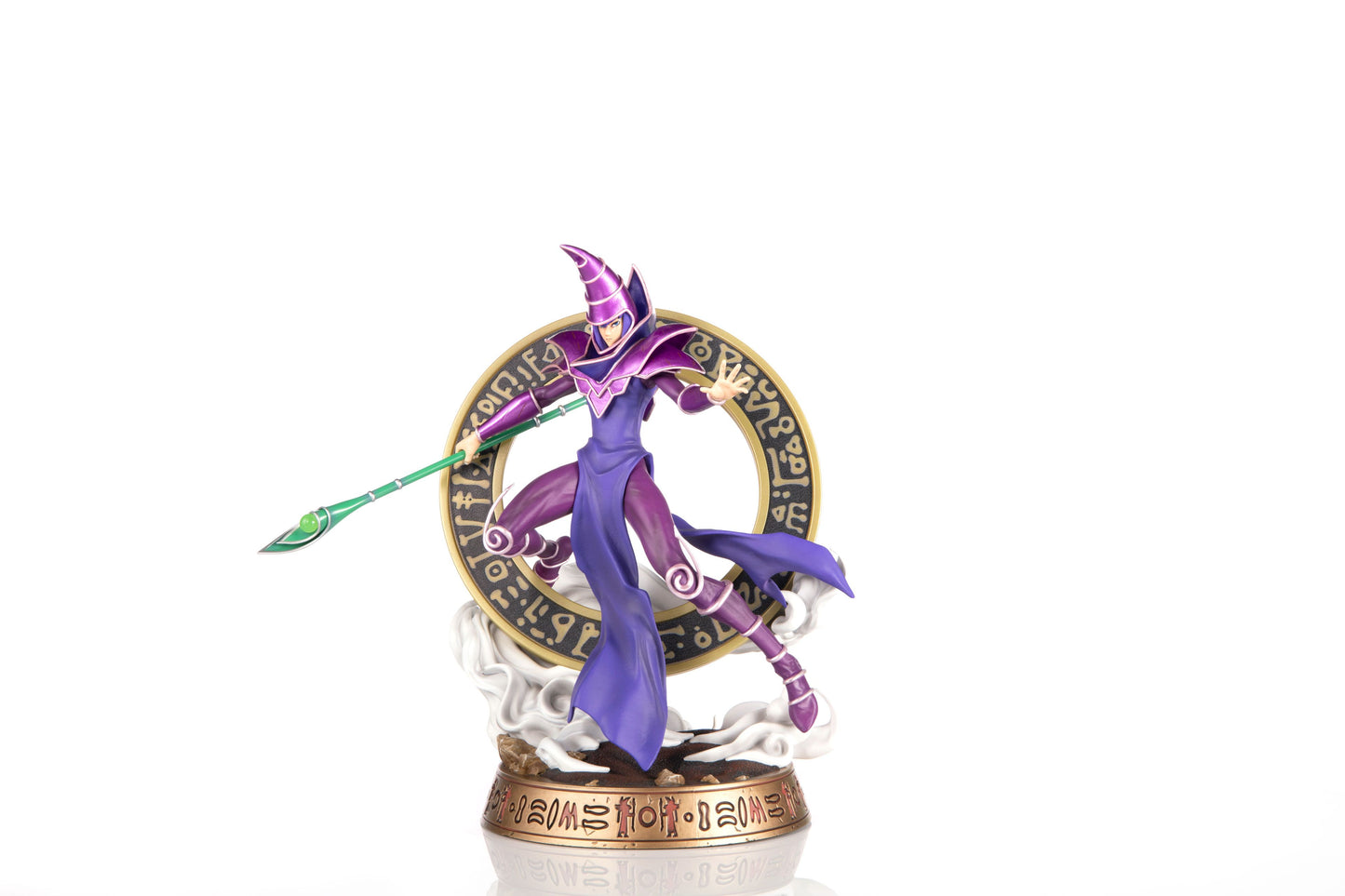Yu-Gi-Oh! PVC-Statue „Dunkler Magier“ (lila Variante)